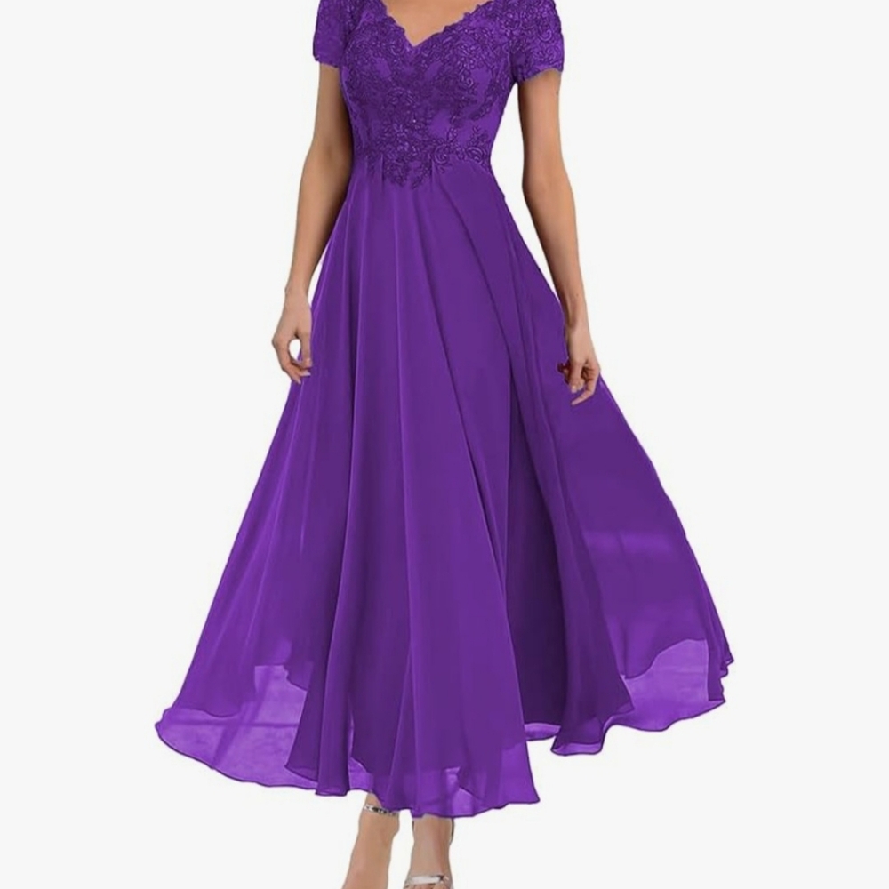 Beautiful purple bridesmaid or mother of the bride or groom dress. Size 18plus.